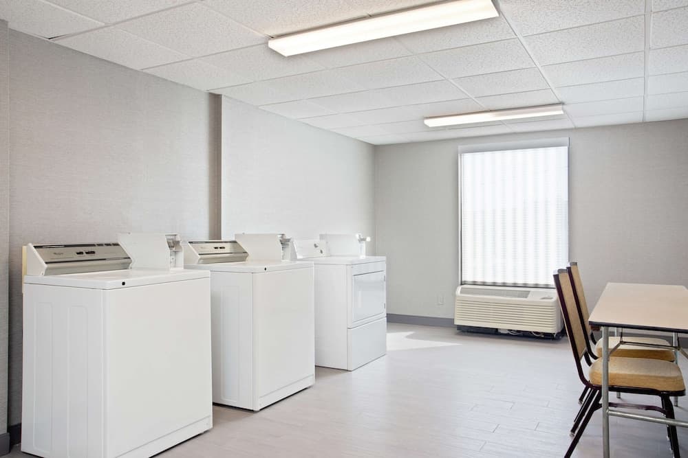 Hampton Inn & Suites Orlando Intl Dr N — 19