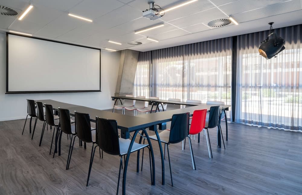 Radisson RED V&A Waterfront, Cape Town hotel, Silo 6, South Arm Road, V&A Waterfront, Cape Town, Western Cape, 8001, South Africa — photo 115