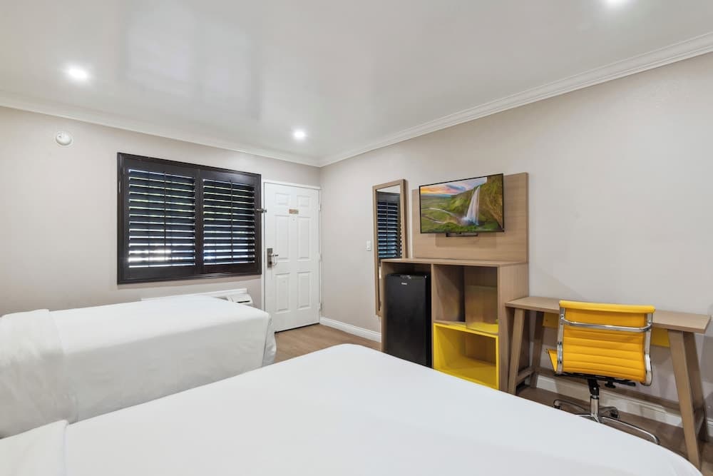Hotel H-Wood — 3