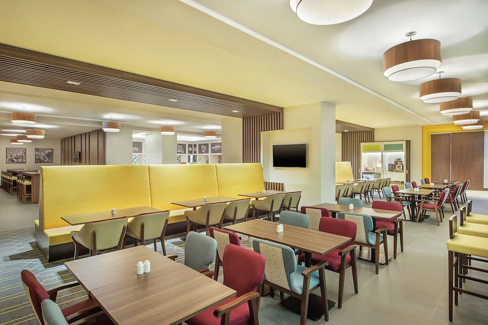 Hampton by Hilton Dubai Flughafen — 23