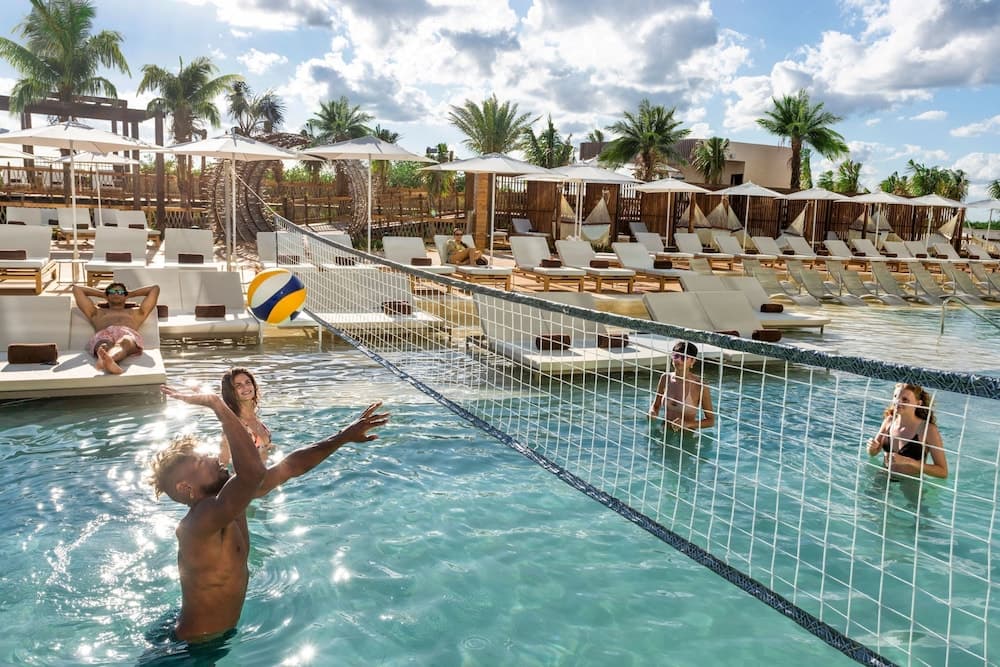 Hyatt Vivid Grand Island Cancun Adults Only All-Inclusive — 12