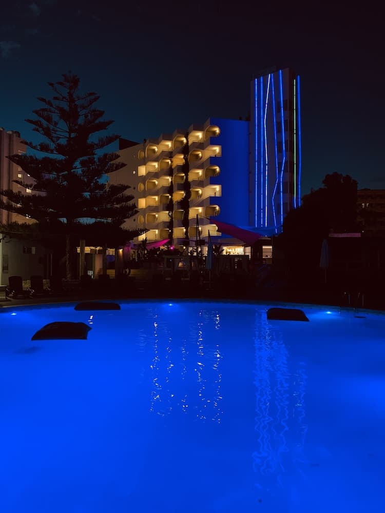 BG Hotel Pamplona — 10