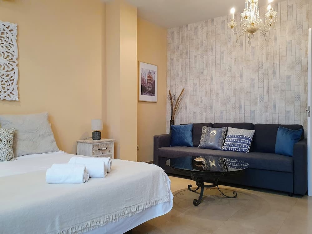 Triana Luxury Home — 30