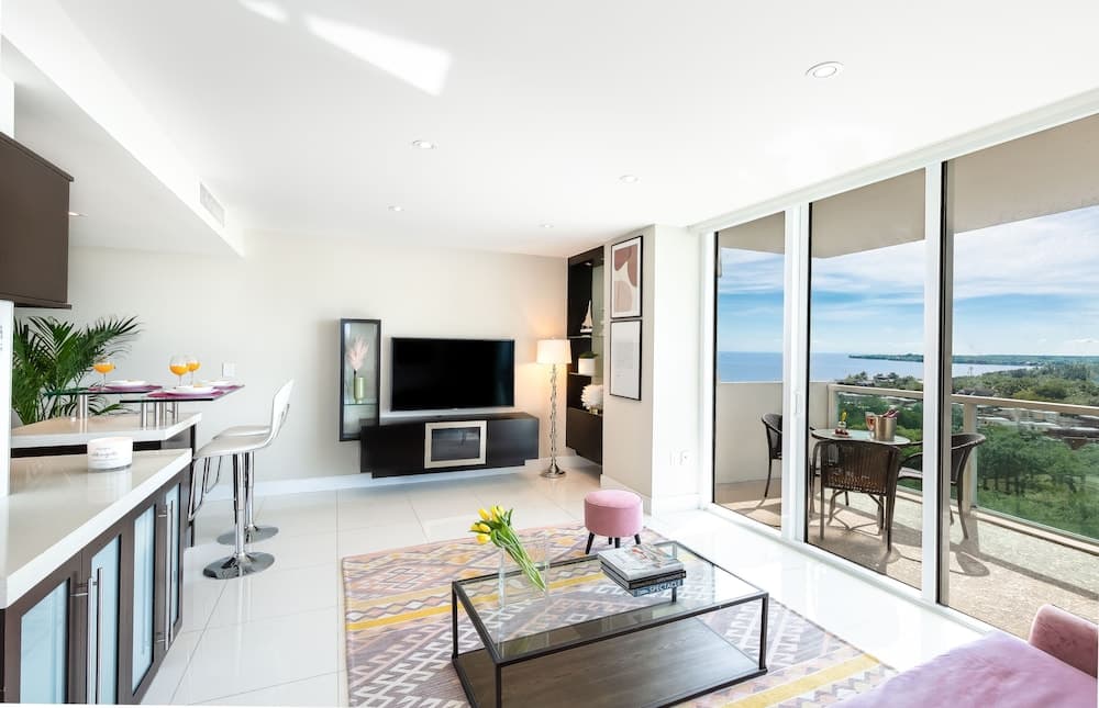 Miami Vacation Rentals - Coconut Grove — 30
