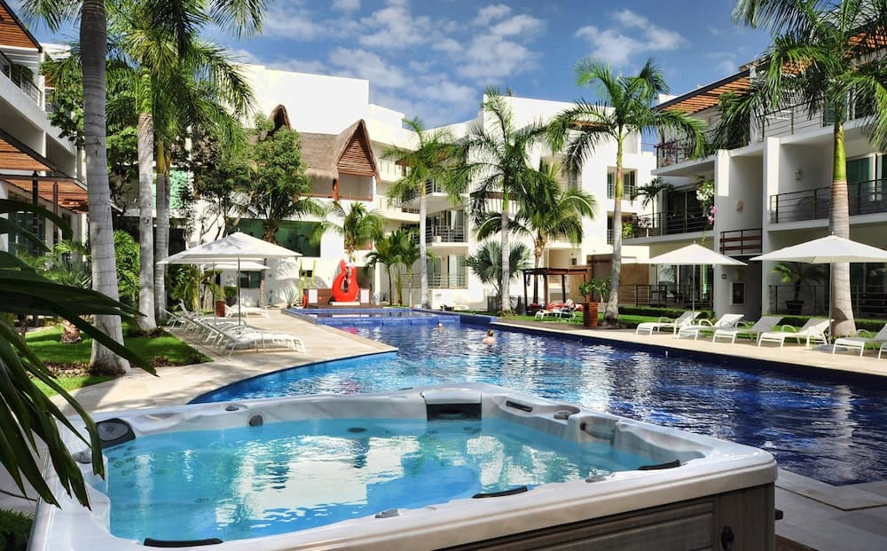 Luxury Condo Boutique — 10