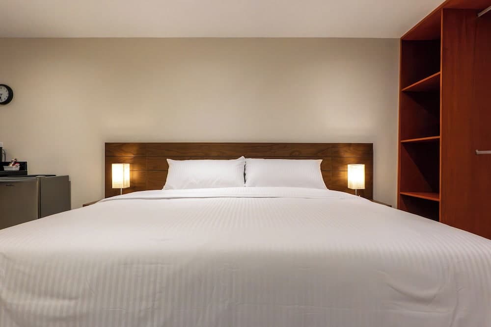 Hotel 28 — 9