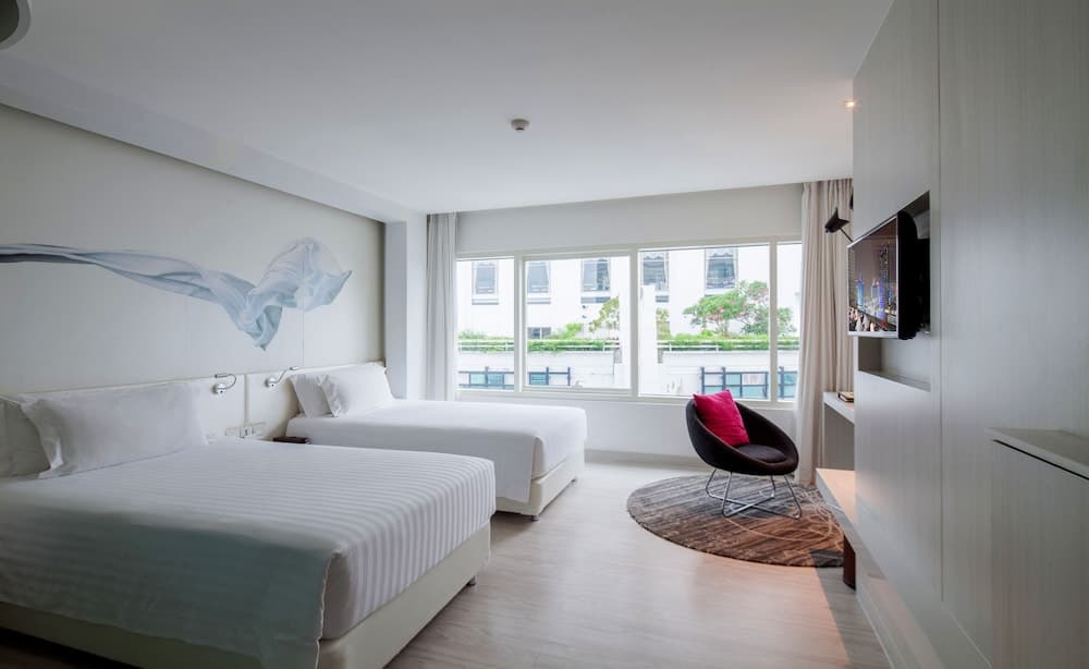 Centara Watergate Pavilion Hotel Bangkok — 21