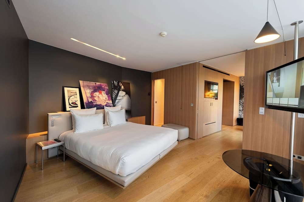 Le Cinq Codet — 6