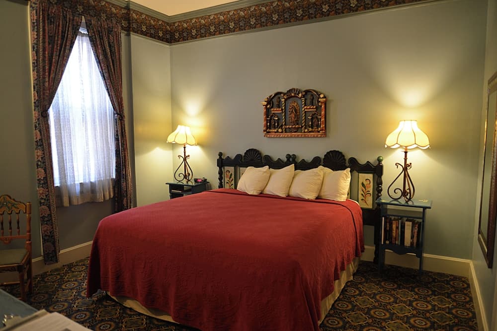 Historic Plaza Hotel — 4