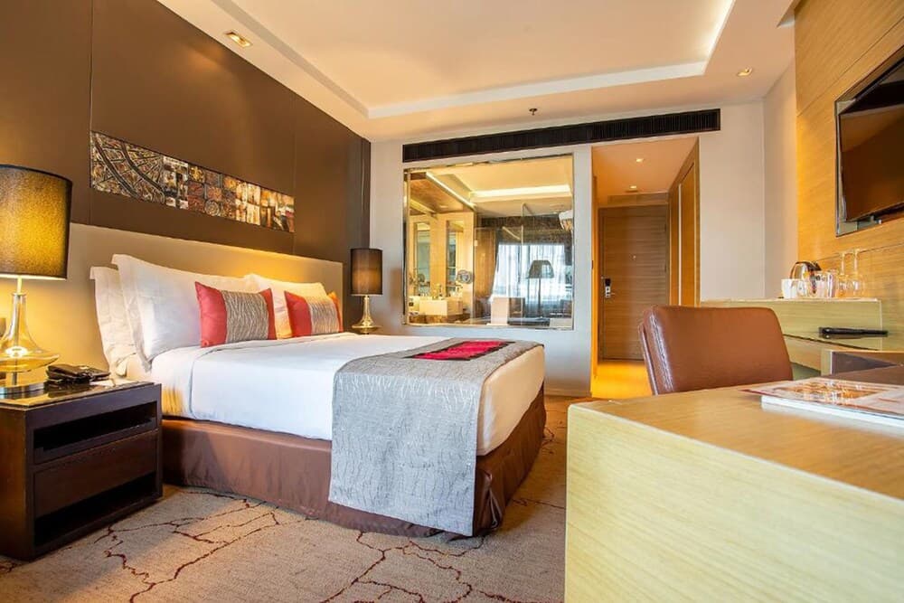 Graceland Bangkok Hotel — 9