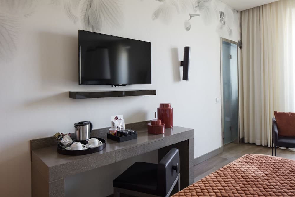Starhotels E.c.ho. — 4