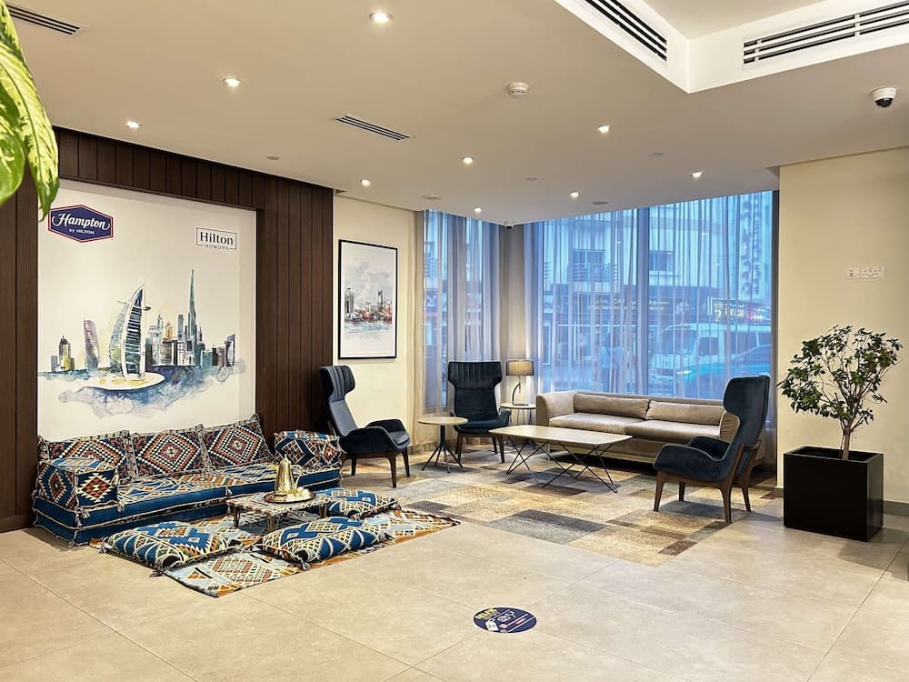 Hampton by Hilton Dubái Al Barsha — 4