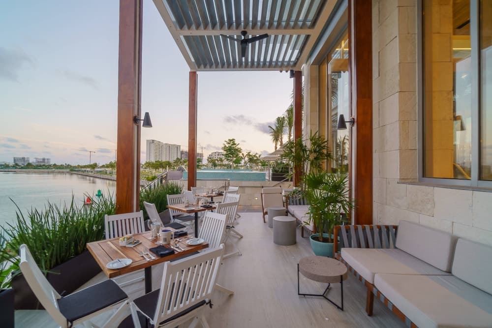 Renaissance Cancun Resort & Marina — 24
