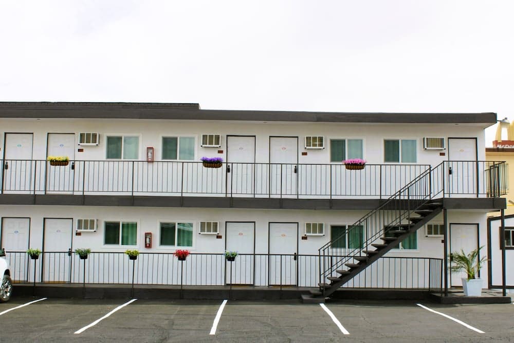 Nirvana Hotel — 21