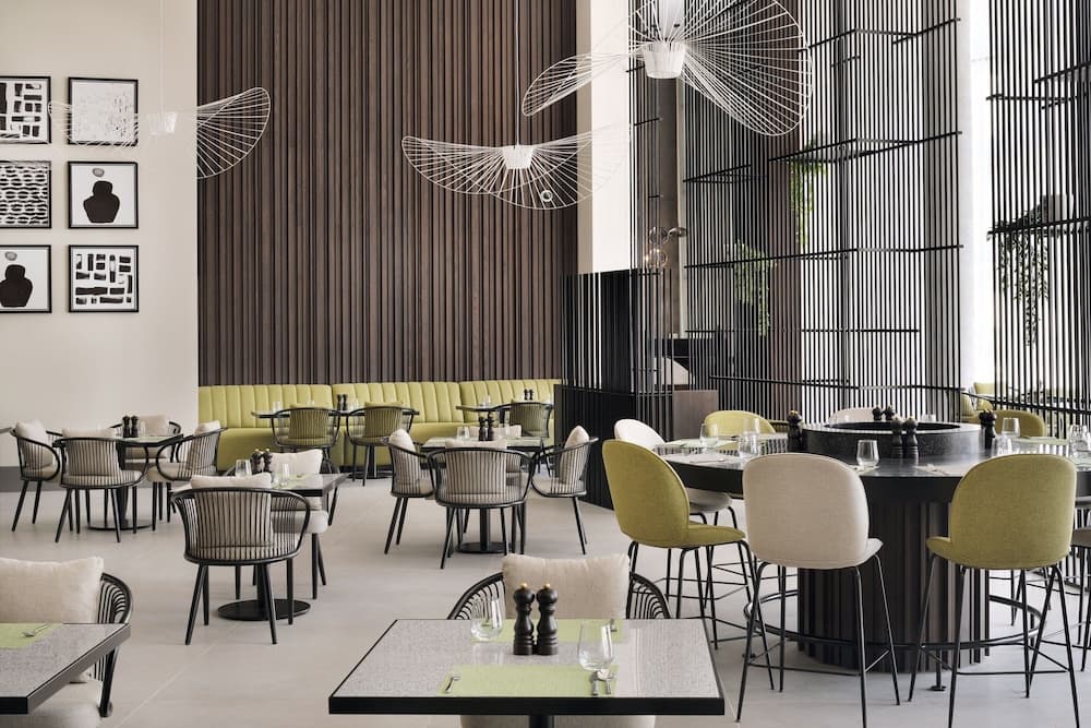 Courtyard by Marriott World Trade Centre, Dubai — 12