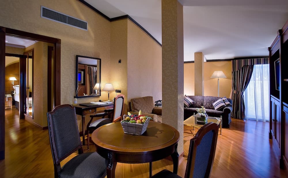 Melia Milano — 23