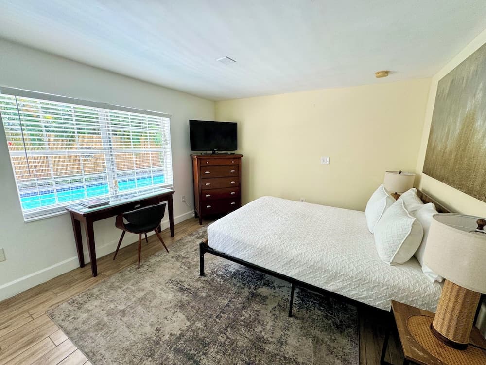 Inn On The Drive ( Adults Only) — 3