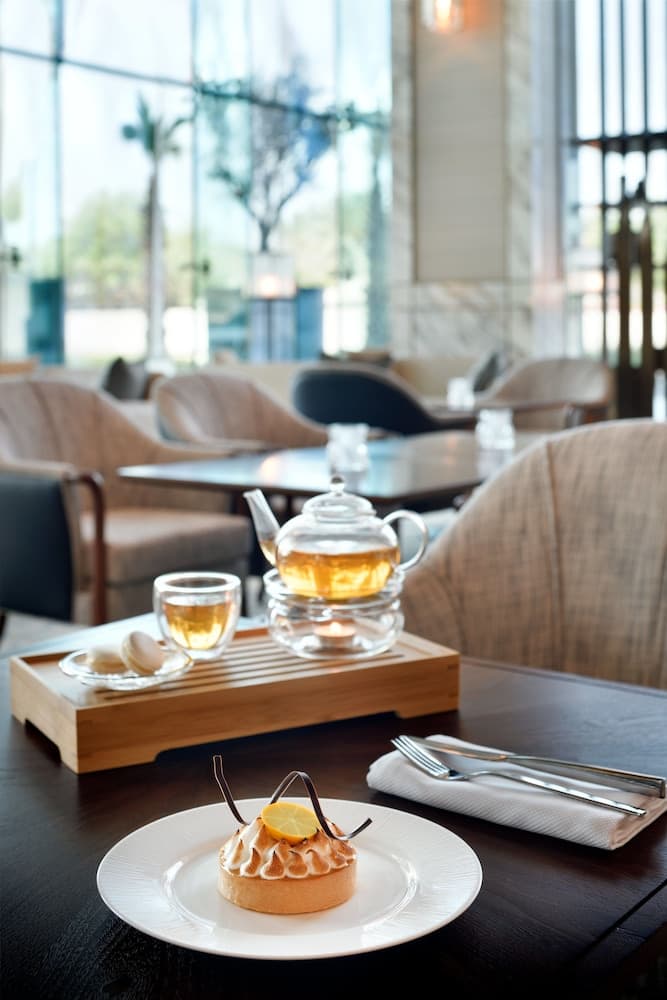 Grand Plaza Mövenpick Media City — 27
