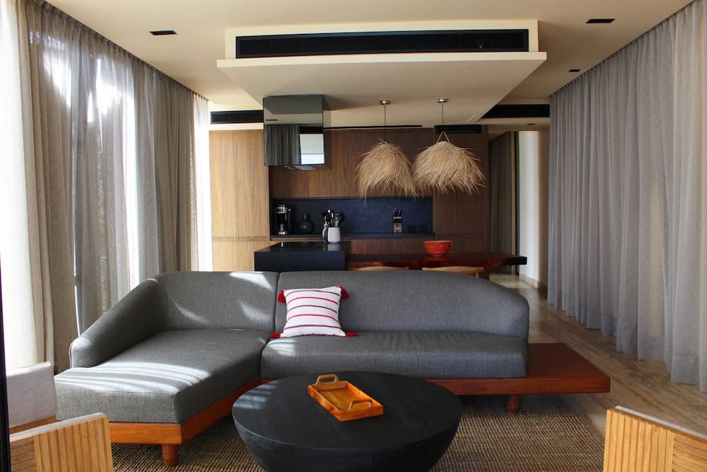 BESPOKE, Member of Small Luxury Hotels — 17