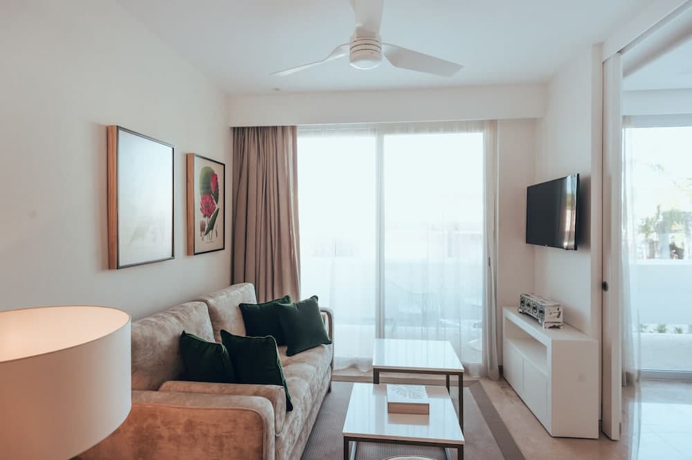 Antera Hotel & Residences — 20