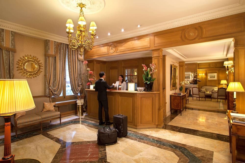 Hotel Mayfair — 2