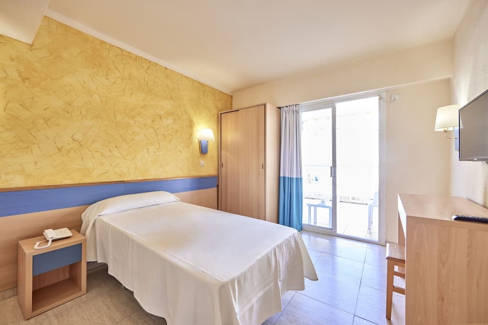 AHOI! Urban Beach Hotel — 10