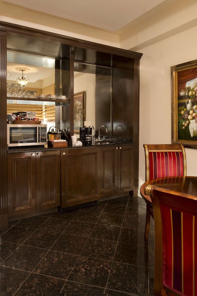 The Kimberly Hotel — 5