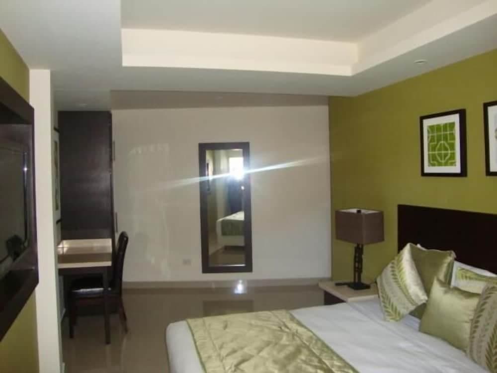 Maria Elena Hotel — 18