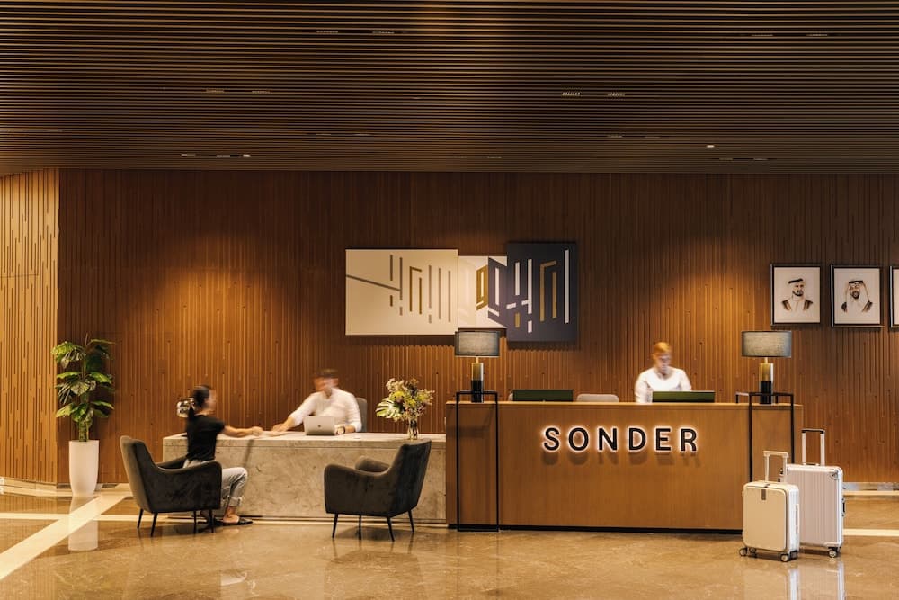 Sonder im JBR The Walk — 9