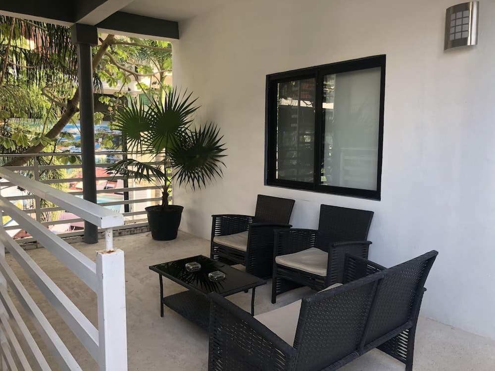 SILVERSANDS Hotel Boutique - 5Th Ave — 9