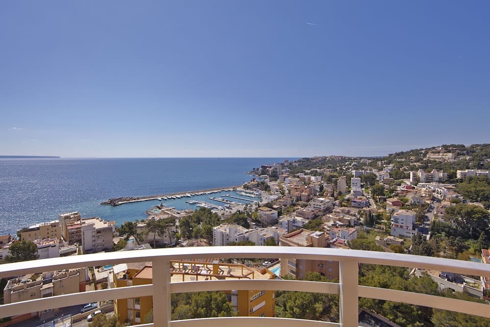 MLL Blue Bay Hotel — 10