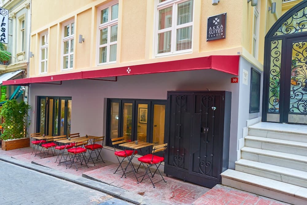 Akka Suites Taksim — 9
