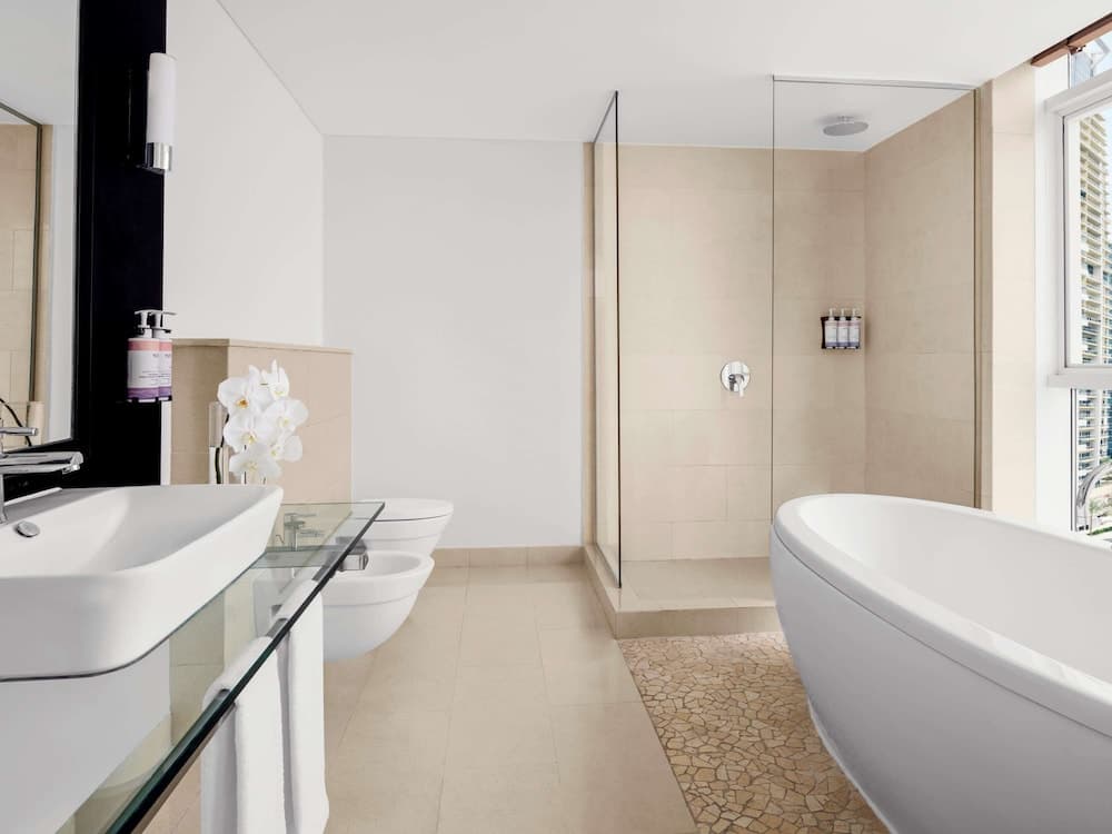 Mövenpick Hotel Jumeirah Lakes Towers — 23