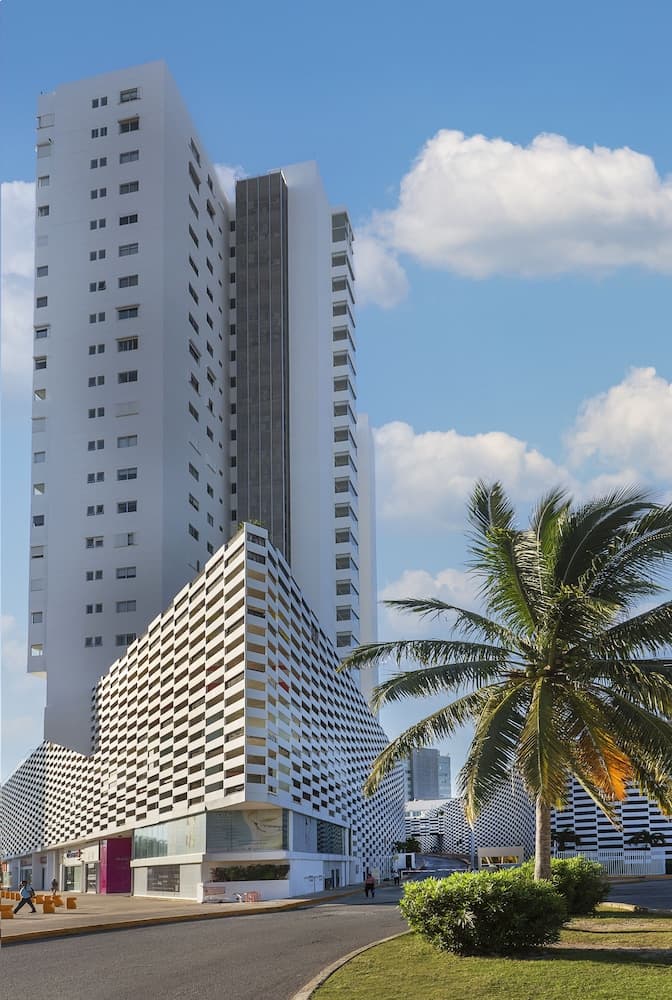 Suites Malecon Cancun — 25