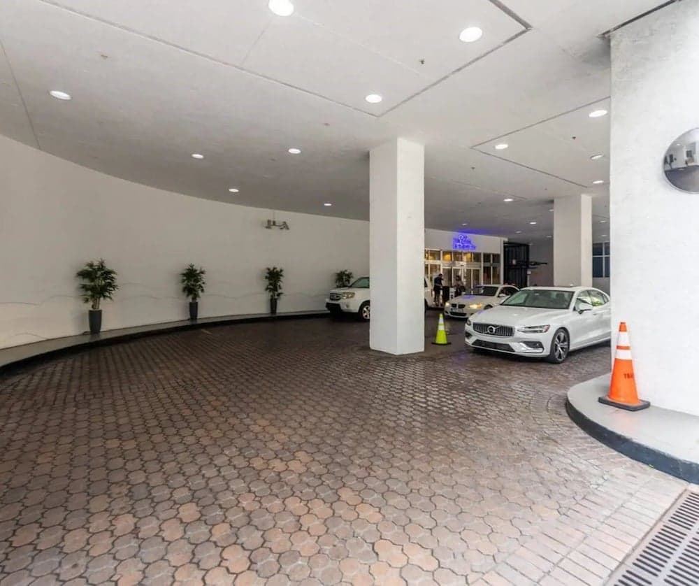OneLuxStay in the Heart of Brickell — 2