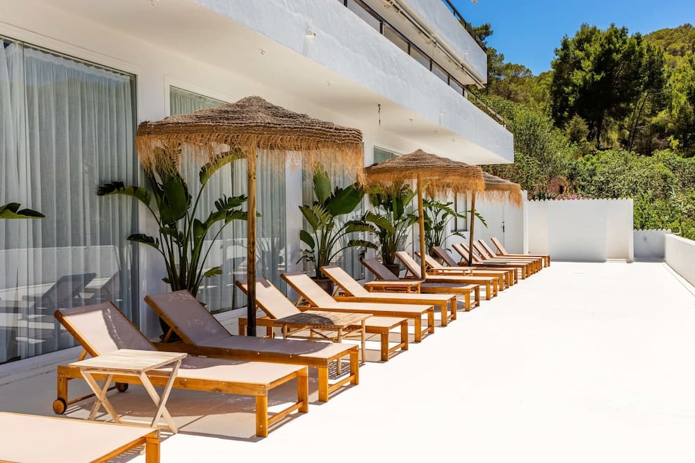 Victoria Sunset Suites Hotel — 16
