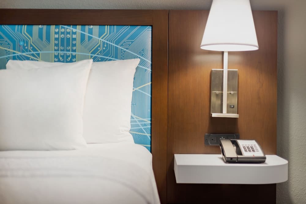Hampton Inn & Suites Orlando Intl Dr N — 5