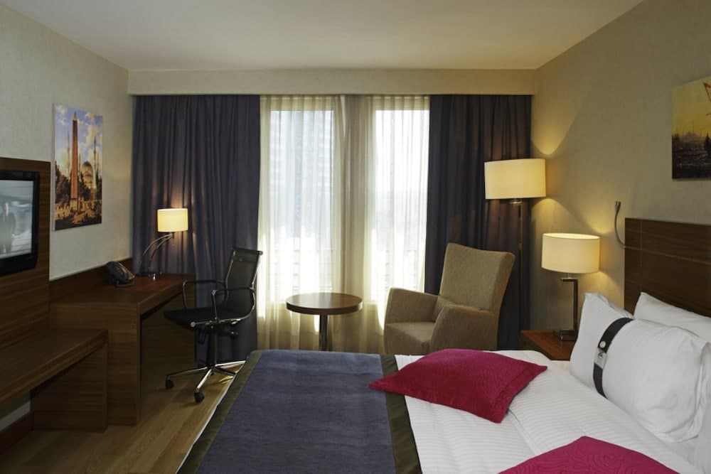 Holiday Inn Estambul Sisli by IHG — 6