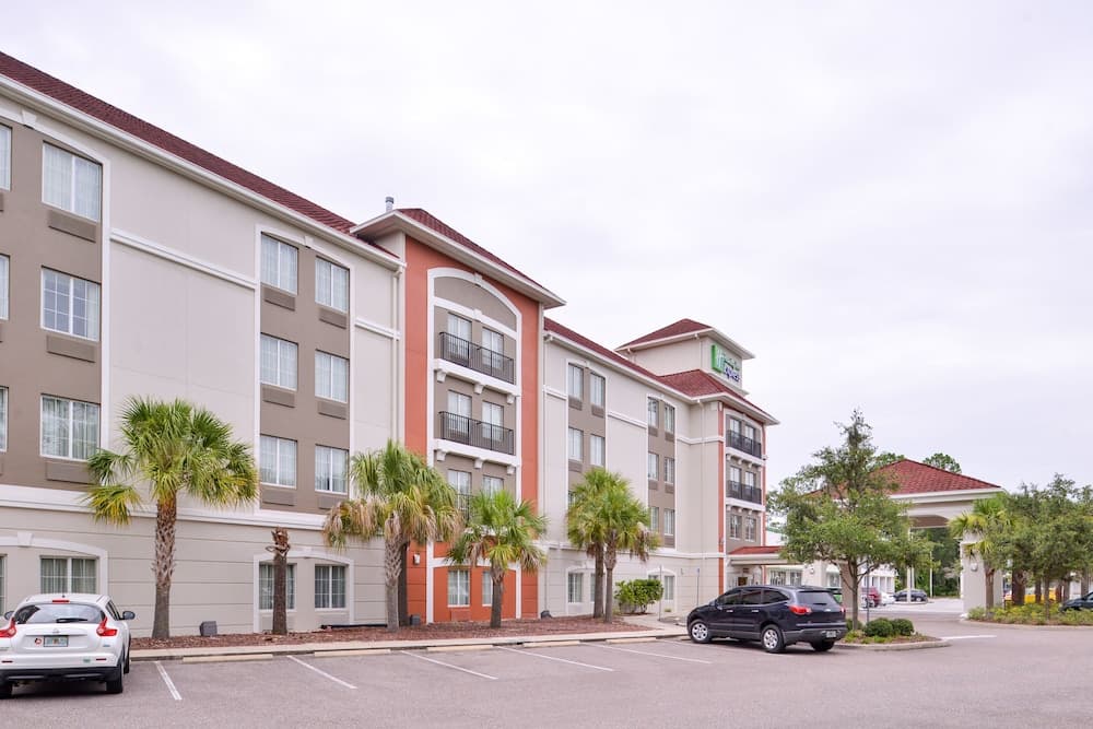 Holiday Inn Express Tampa N I-75 - University Area by IHG — 28