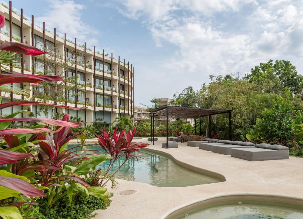 Mistiq Gardens — 5