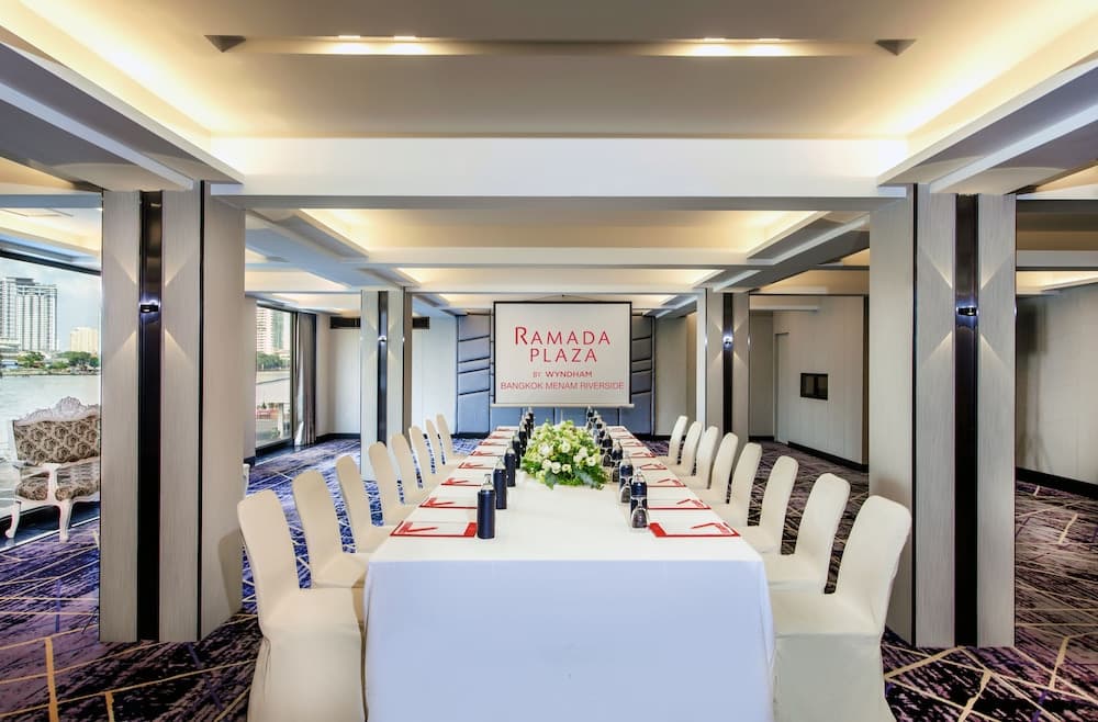 Ramada Plaza by Wyndham Bangkok Menam Fiume — 14