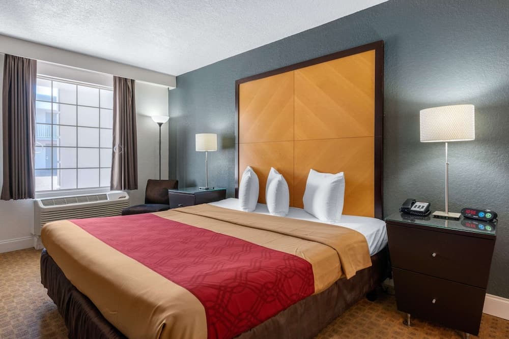 Econo Lodge Flughafen am RJ-Stadion — 9