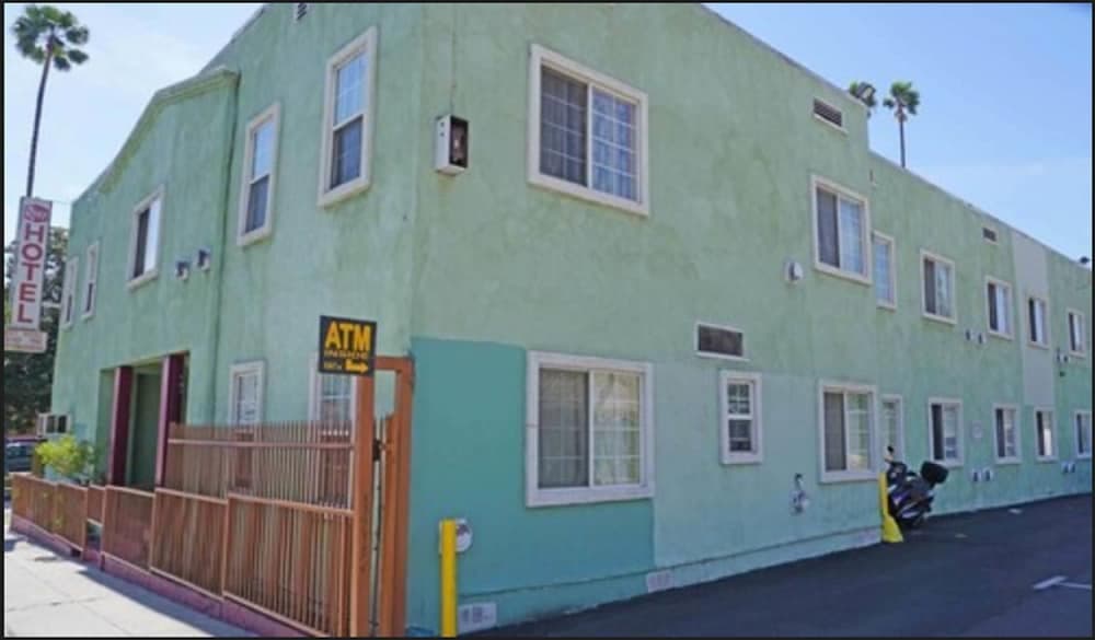 Hollywood Roxy Hotel — 5