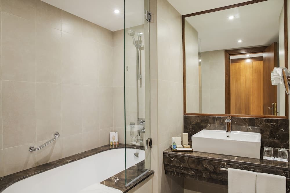 Jumeira Rotana — 8
