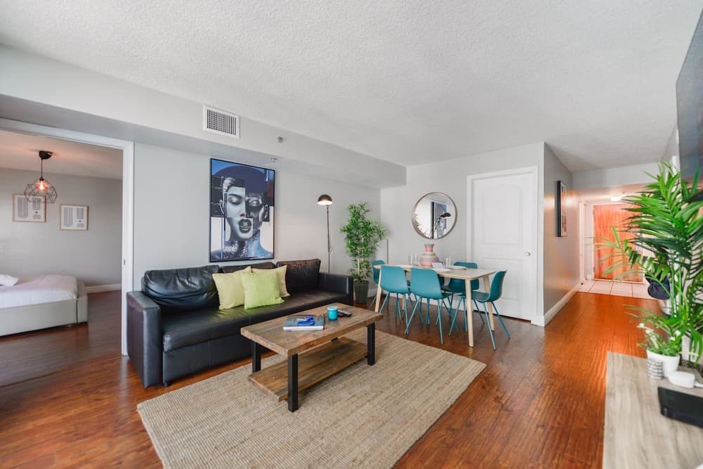 Stylish  Condo in Brickell Free Parking — 30