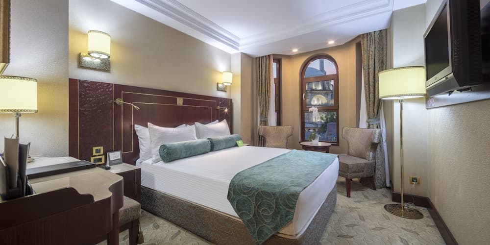 Crowne Plaza Istanbul - Old City by IHG — 17