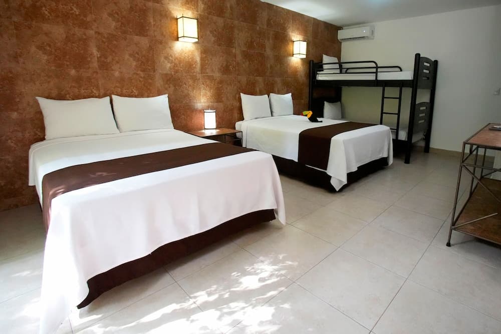 Hotel Tukan Playa del Carmen — 15