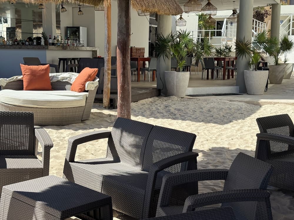 Luciana Hotel & Beach Club — 4
