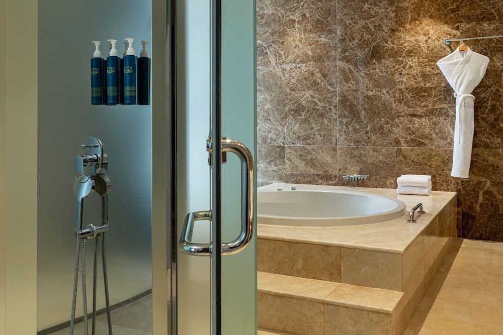 Four Points by Sheraton Production City, Dubai — 30