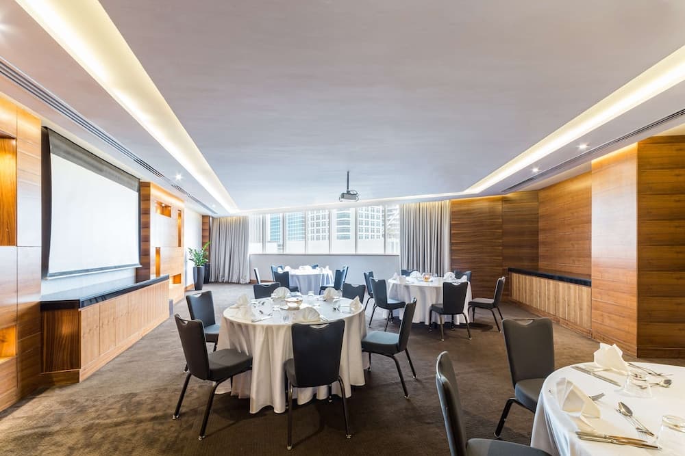 Radisson Blu Hotel Dubai Waterfront — 13